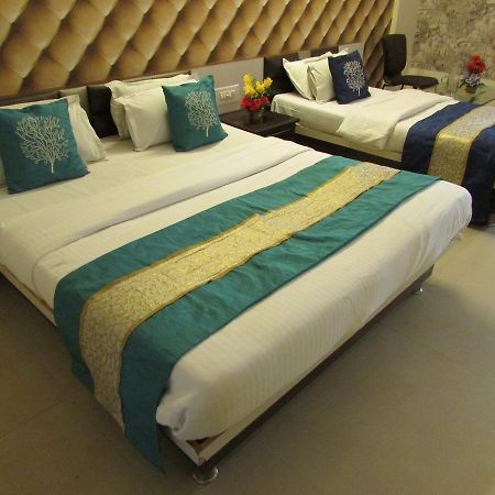 Hotel Neelkanth Residency Gandhinagar Eksteriør bilde
