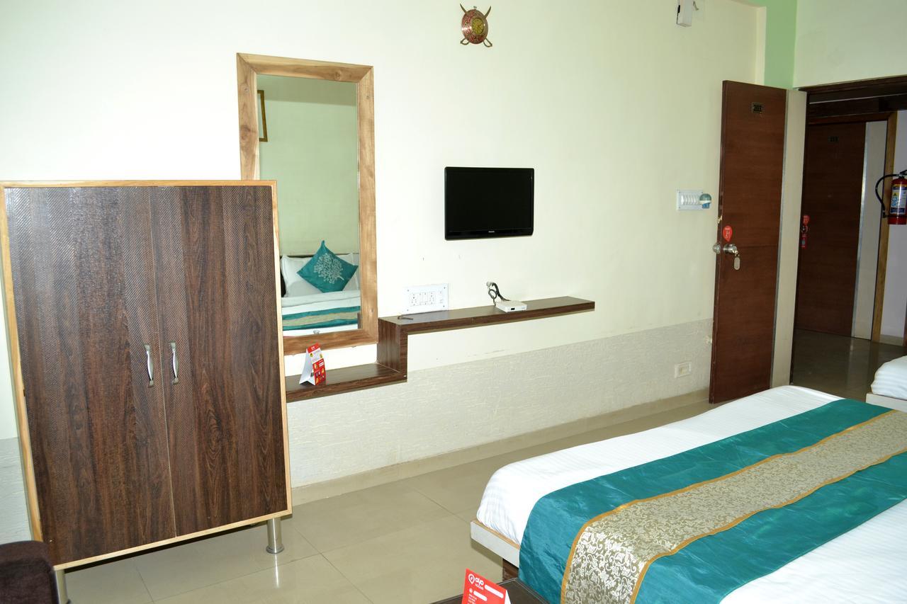 Hotel Neelkanth Residency Gandhinagar Eksteriør bilde