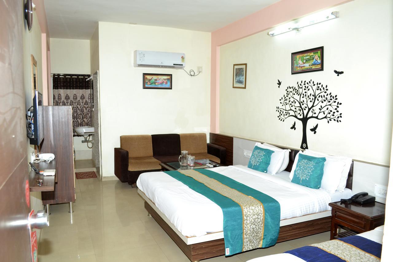 Hotel Neelkanth Residency Gandhinagar Eksteriør bilde