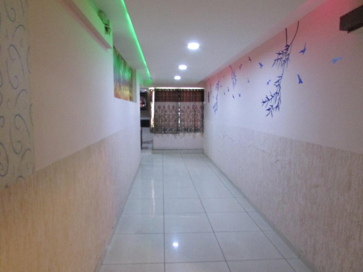 Hotel Neelkanth Residency Gandhinagar Eksteriør bilde