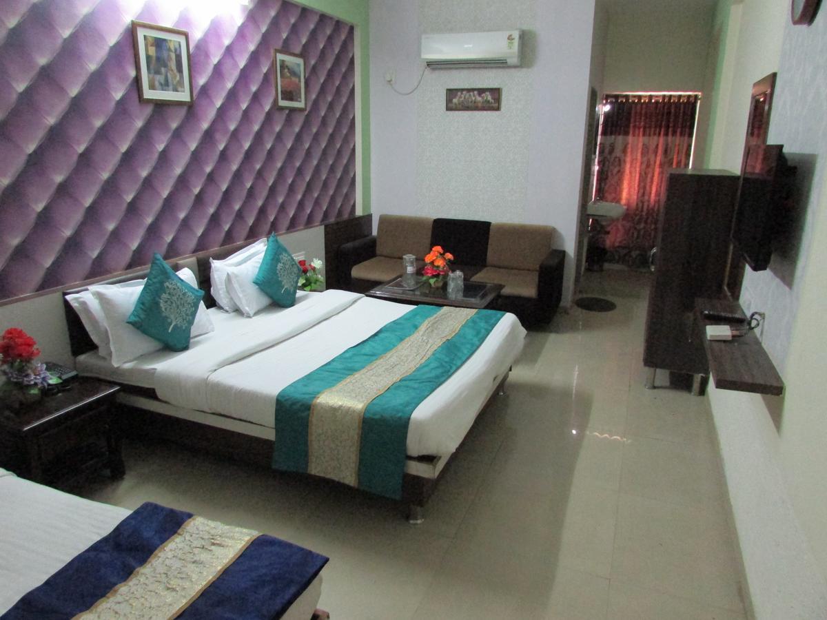Hotel Neelkanth Residency Gandhinagar Eksteriør bilde